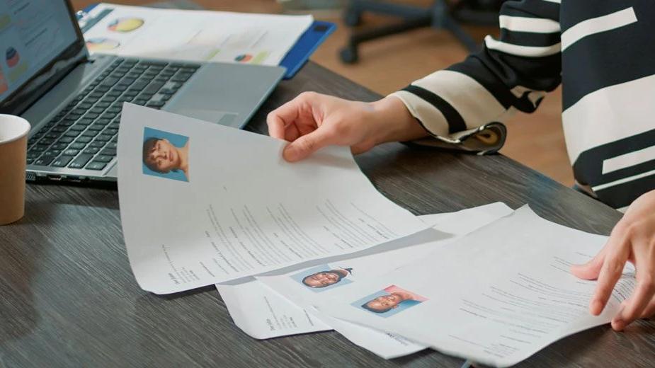 Какие выплаты положены работнику при увольнении в 2026 году: полный перечень и расчет